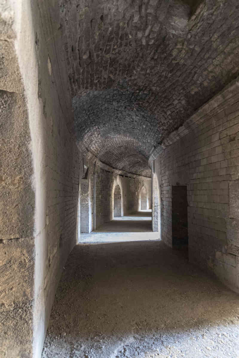 Francia - Arles 024 - Anfiteatro.jpg